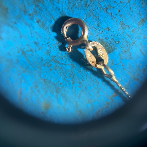 SOLD☘️14K Lucky Charm Shamrock Set☘️ (Pendant, Chain & Earrings) - Picture 11 of 13